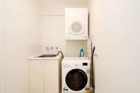 Waterfront Apartment On Sydney Harbour - Nambucca Heads Accommodation 9