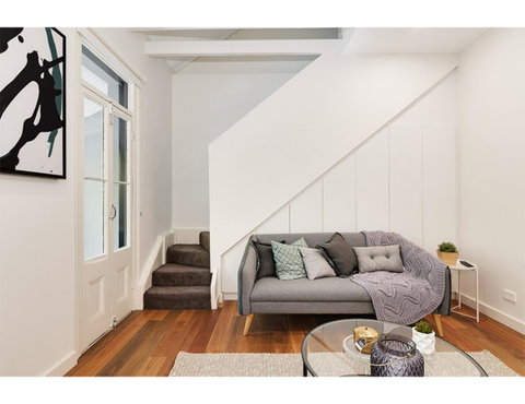 Walk To The City From This Renovated Heritage Gem - Nambucca Heads Accommodation 2