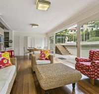 Summery spacious 4 bed home in Kurraba Point - Nambucca Heads Accommodation