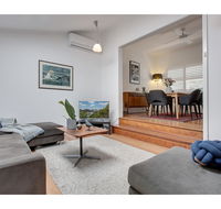 Spacious cottage with views 10 mins from the city - Nambucca Heads Accommodation