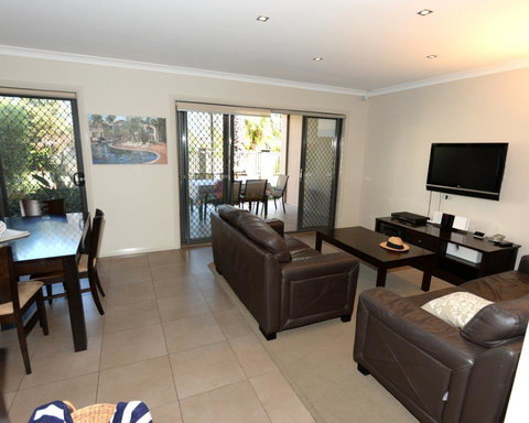 Yarrawonga Waterfront Apartments - Nambucca Heads Accommodation 7