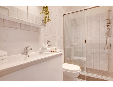 Large, Stylish And Quiet Penthouse Steps From Surf - Nambucca Heads Accommodation 13