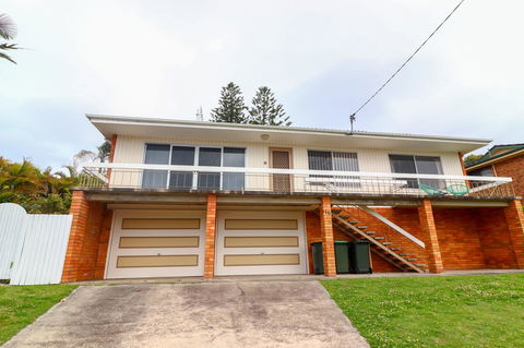Coastal Horizons Beach House - Nambucca Heads Accommodation 12