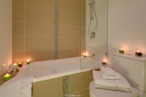 Zara Tower â€“ Luxury Suites And Apartments - Nambucca Heads Accommodation 15