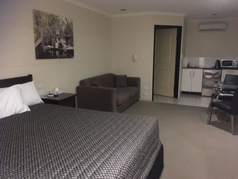 Balranald Club Motel - Nambucca Heads Accommodation 4