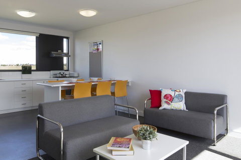 Western Sydney University Village - Penrith - Nambucca Heads Accommodation 12