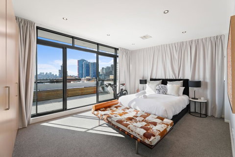 Darling Harbour Penthouse Views+Jacuzzi - Nambucca Heads Accommodation 0