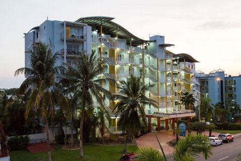 Cullen Bay Resorts - Nambucca Heads Accommodation 11