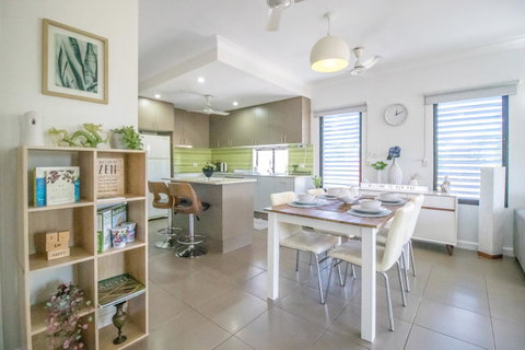 ZEN QUEST - The NOMADS PAD Near Nightcliff Markets & Sunset Foreshore - Nambucca Heads Accommodation 12