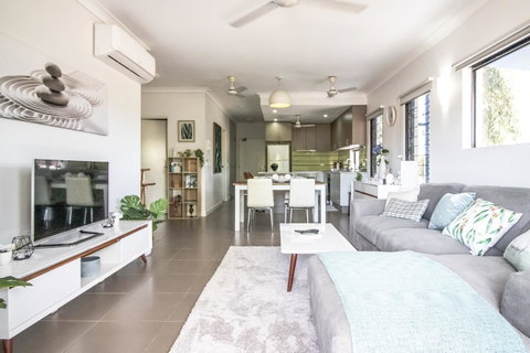 ZEN QUEST - The NOMADS PAD Near Nightcliff Markets & Sunset Foreshore - Nambucca Heads Accommodation 1