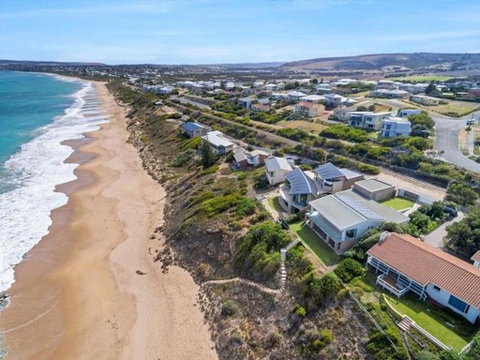 Boomer Beach Retreat - Pet-Friendly - WiFi - Nambucca Heads Accommodation 2
