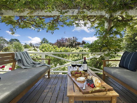 Bourne Cottage - Perfect For All Seasons - Nambucca Heads Accommodation 0