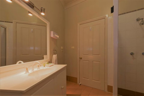 Bowen Inn Motel - Nambucca Heads Accommodation 1
