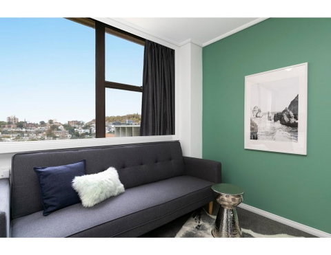 Bright, Modern Studio Steps From The Action - Nambucca Heads Accommodation 1