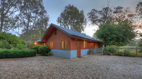 Buffalo River Homestead - Nambucca Heads Accommodation 1