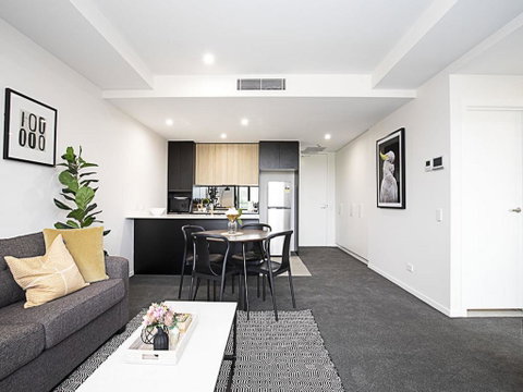 CANBERRA CHIC-hosted By:L'Abode Accommodation - Nambucca Heads Accommodation 3