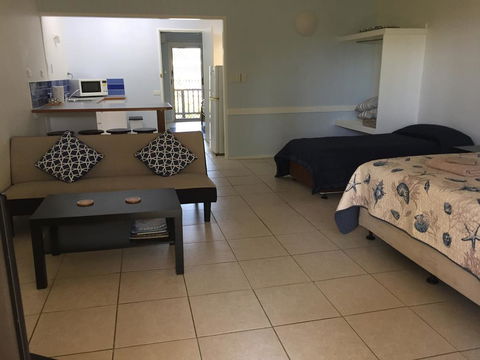 Cardwell Beachfront Motel - Nambucca Heads Accommodation 2