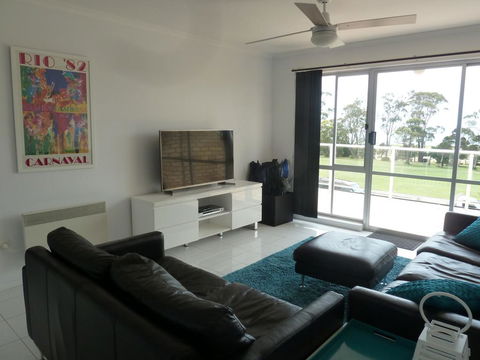 Central Luxury With Fabulous Views - Nambucca Heads Accommodation 2