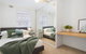 Charming Parkside Apartment In Quiet Area - thumb 3