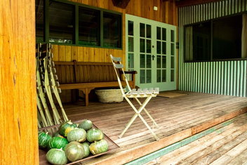 Chevys Rest with Nambucca Heads Accommodation