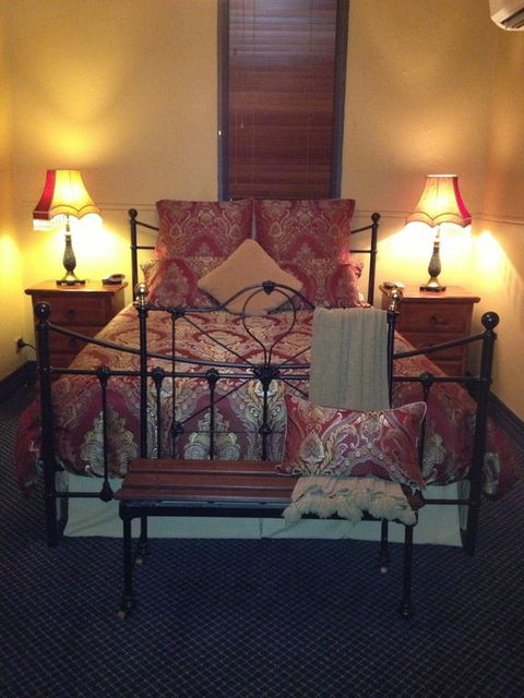 Church House B&B Gundagai - Nambucca Heads Accommodation 2