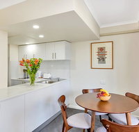 City apartment at College St