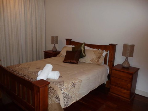 City Getaway 3 Bedroom Adelaide's East End - Nambucca Heads Accommodation 1