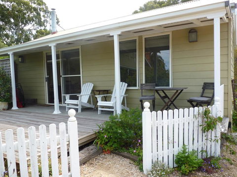 Clovelly Cottage - Nambucca Heads Accommodation 0