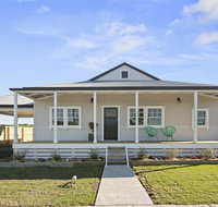 Cloverdale Cottage - Nambucca Heads Accommodation