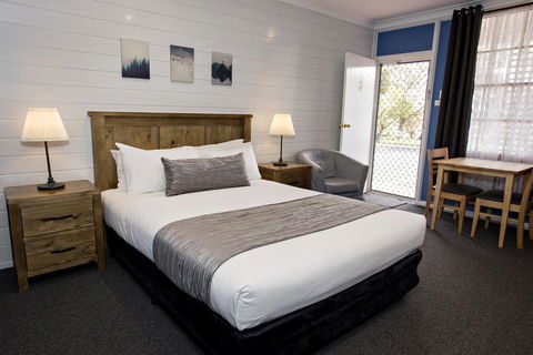 Colonial Motel & Apartments - Nambucca Heads Accommodation 1