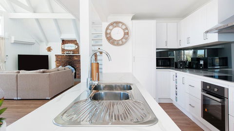 Combined Kingsley Beach House - Nambucca Heads Accommodation 0