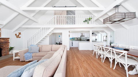 Combined Kingsley Beach House - Nambucca Heads Accommodation 2