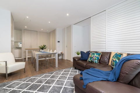 Convenience And Luxury In Carnegie - Nambucca Heads Accommodation 0