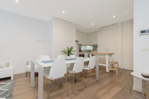 Convenience And Luxury In Carnegie - Nambucca Heads Accommodation 1