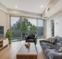 Convenient Apartment - 1 Min Walk To Train - Nambucca Heads Accommodation