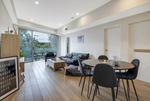 Convenient Apartment - 1 Min Walk To Train - Nambucca Heads Accommodation 3
