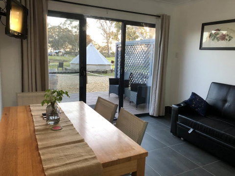 Coonawarra Cabins Unit D - Nambucca Heads Accommodation 1