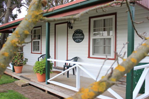 Coonawarra's Pyrus Cottage - Nambucca Heads Accommodation 0