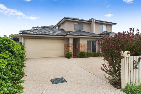 Cootamundra - Nambucca Heads Accommodation 2