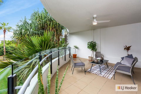 COTTON BEACH 85 - PRIVATE Mid Floor APARTMENT - Nambucca Heads Accommodation 2