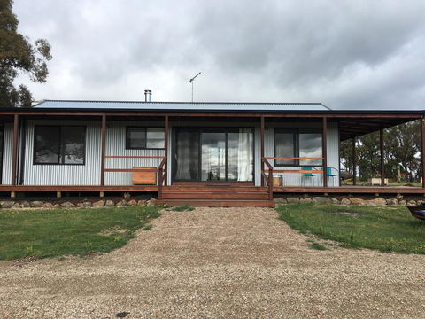 Country Cabin With Mountain Views Close To Ballarat - Nambucca Heads Accommodation 1