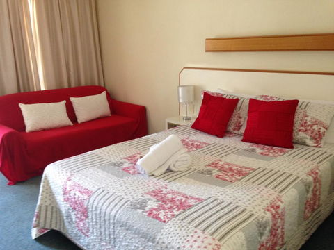 Country Rose Motel Warwick - Nambucca Heads Accommodation 3