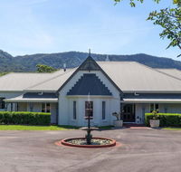 Cowley House - stunning entertainer views pool - Nambucca Heads Accommodation