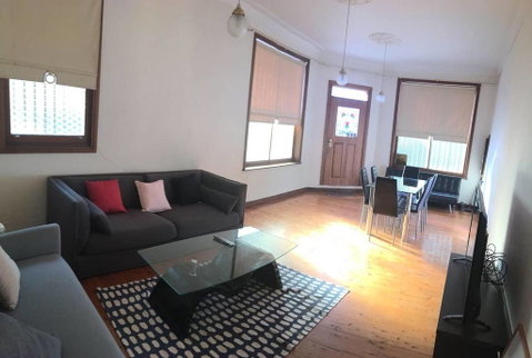 Cozy Spacious Terrace In Sydney's Eclectic Newtown - Nambucca Heads Accommodation 2