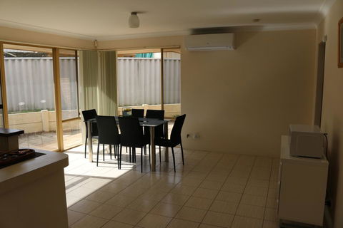 Cozy Stay @ Purser Cove Near University, Hospital & Transport - Nambucca Heads Accommodation 2