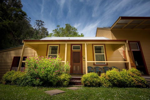 Creek Cottage - Nambucca Heads Accommodation 0