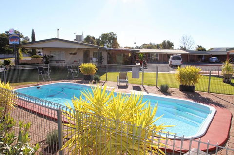 Cross Roads Motel - Nambucca Heads Accommodation 0