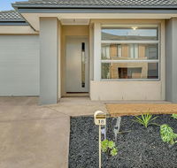 Daisy Villa - close to Mel Airport  Hume Highway -Comfort - Nambucca Heads Accommodation