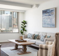 Darling Harbour Apartment with Parking Views Pool