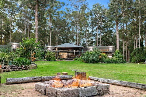De Zen - Aussie World Holiday Group Venue - Nambucca Heads Accommodation 0